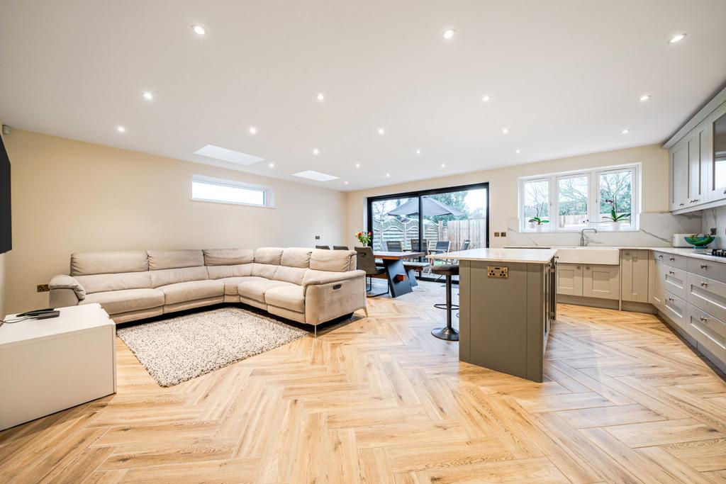 Reception/Kitchen
