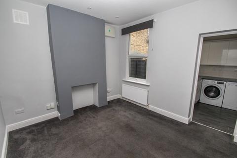 2 bedroom ground floor flat to rent, Colworth Road, Leytonstone, London, E11 1JE