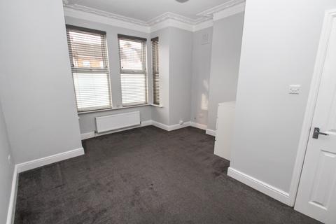 2 bedroom ground floor flat to rent, Colworth Road, Leytonstone, London, E11 1JE