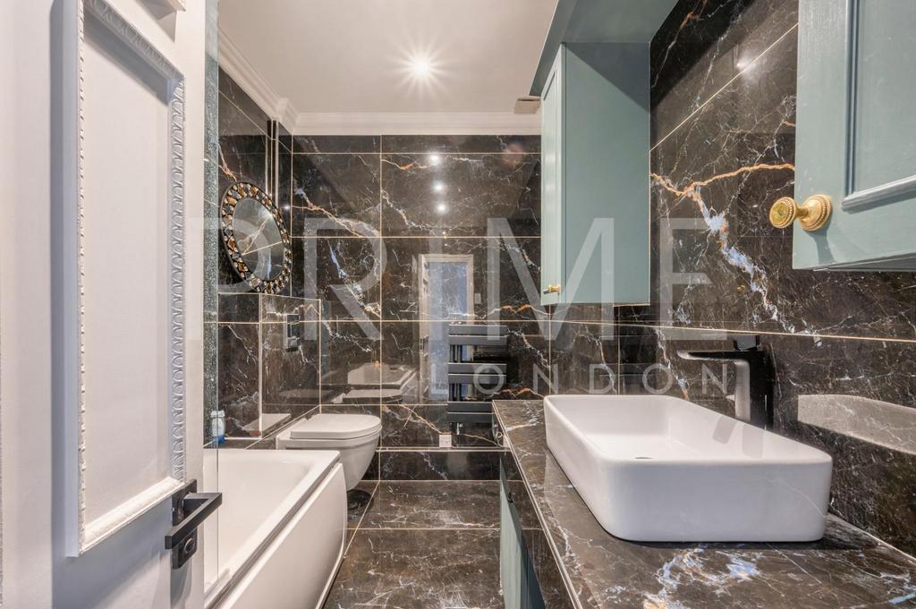 Bathroom(1) (17).jpg