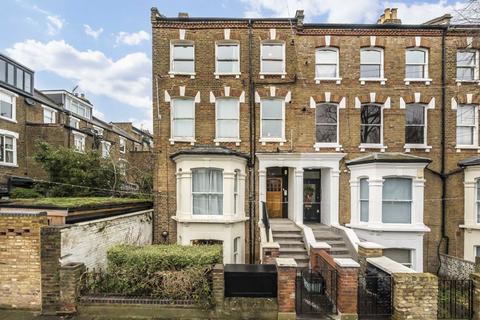 3 bedroom flat for sale, Highwood Road, London N19