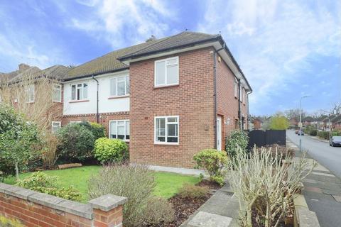 2 bedroom maisonette for sale, Chamberlain Way, Pinner HA5