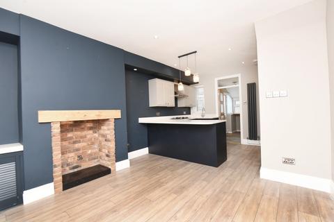 2 bedroom terraced house for sale, Regent Mount, Harrogate