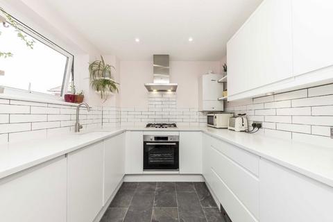 1 bedroom flat to rent, Palace Road, London SW2