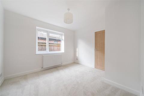 52 Commonfields, West End, Woking, GU24 9JA
