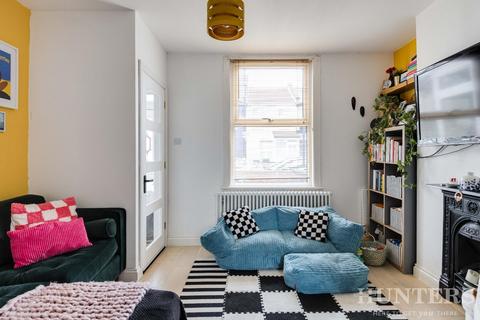 8 Halefield Road, London, N17 9XR