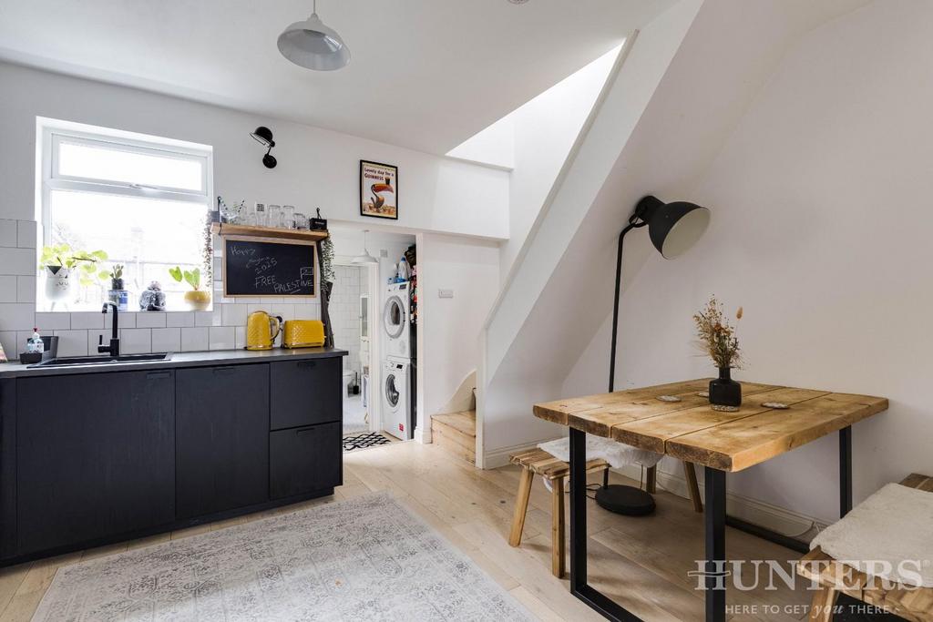 8 Halefield Road N17 9 XR-10.jpg