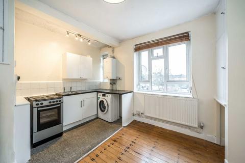 1 bedroom flat to rent, Tulse Hill, London SW2