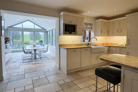 6 bedroom detached house for sale, Stone, Buckinghamshire