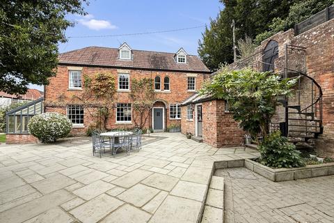 4 bedroom detached house for sale, Alfred Street, Westbury
