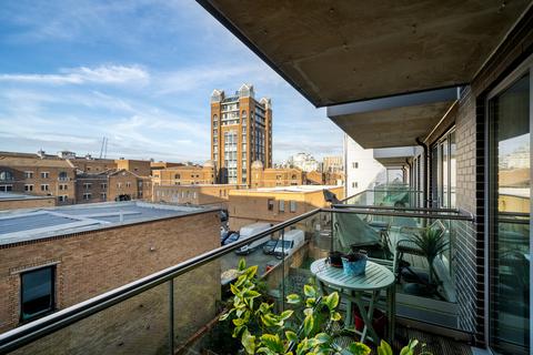 1 bedroom apartment for sale, Constance Court, Battersea SW11