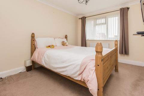 3 bedroom link detached house for sale, Lakeside, Wellingborough NN9