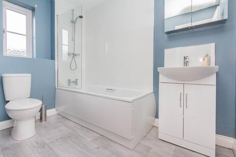 150 Ebbw Vale Road, Irthlingborough, Wellingborough, NN9 5YD