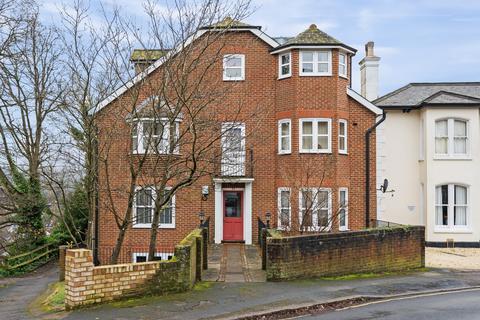 1 bedroom apartment for sale, Upper Bridge Road, Surrey RH1