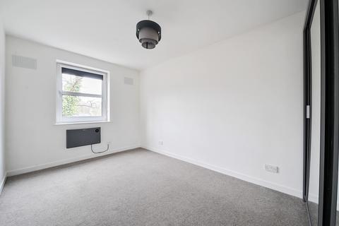 1 bedroom apartment for sale, Upper Bridge Road, Surrey RH1