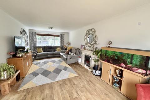 42 Greenhayes, Broadstone, BH18 8NA