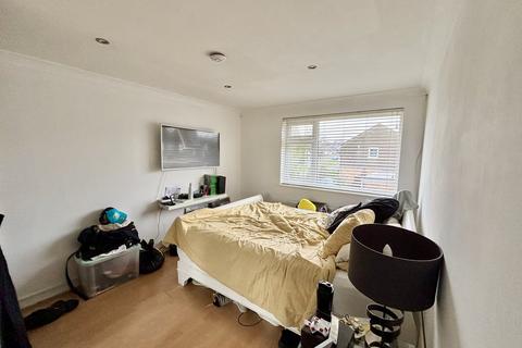 42 Greenhayes, Broadstone, BH18 8NA