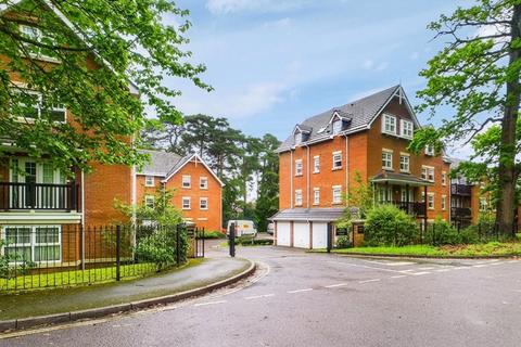 1 bedroom flat for sale, Jacobs Court, Worth Park Avenue
