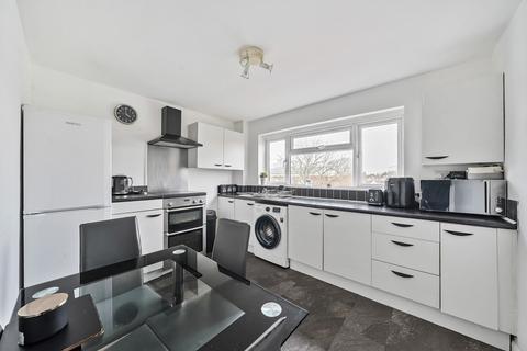 1 bedroom apartment for sale, Longbridge Road, Surrey RH6