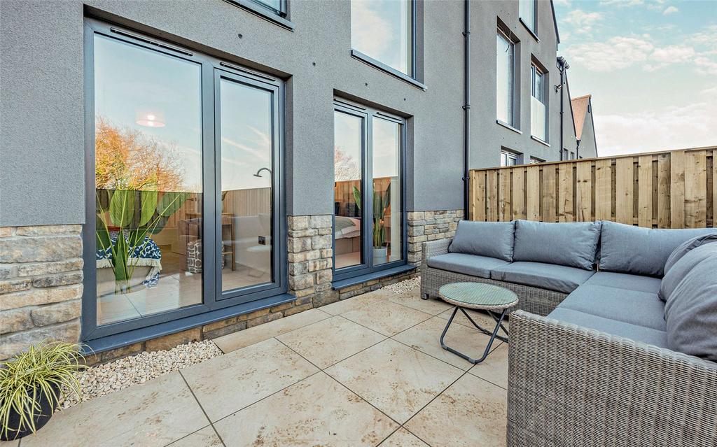 Longshore Showhome