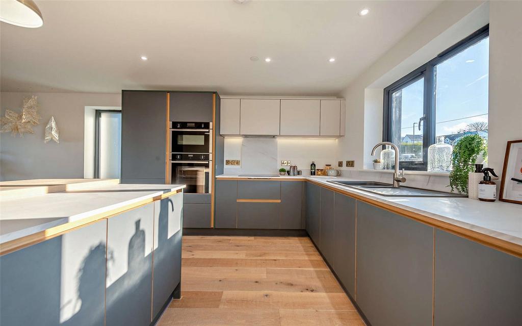 Longshore Showhome