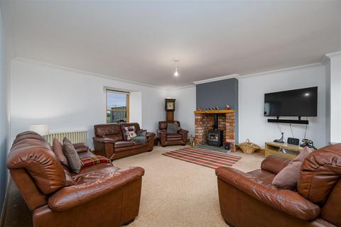 5 bedroom end of terrace house for sale, West grange, Errol PH2