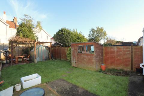 12 Cedar Road, Paignton, TQ3 2DD