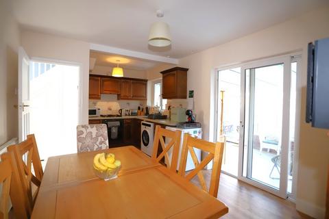 12 Cedar Road, Paignton, TQ3 2DD