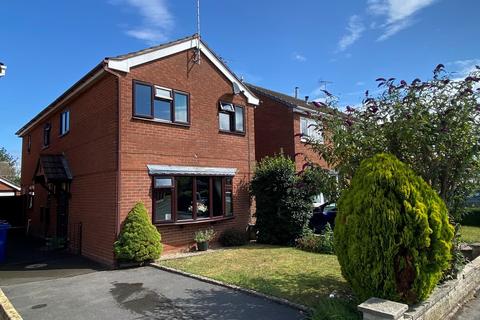 4 bedroom detached house for sale, Greenacres Drive, Uttoxeter