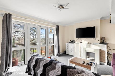 2 bedroom maisonette for sale, Spring Hills, Harlow