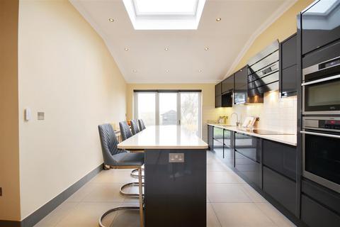 undefined, Vine Grove, Hertfordshire