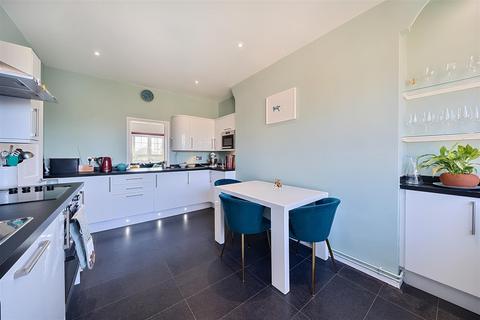 2 bedroom flat for sale, Swan Road, Rotherhithe, SE16