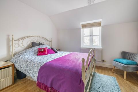 2 Crab Tree Close, Malmesbury, SN16 0AF