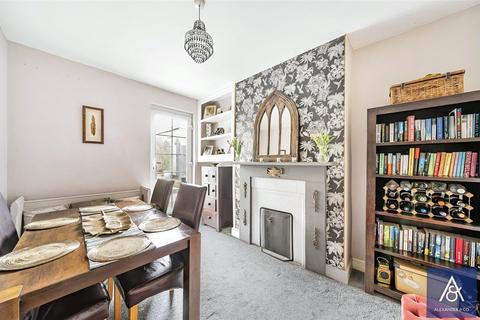 3 bedroom terraced house for sale, High Street, Northamptonshire NN13