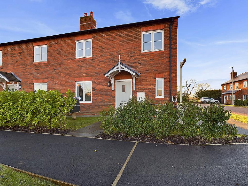 Beeston View, Tattenhall 3 bed semi-detached house - £350,000