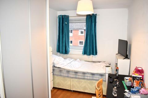 3 bedroom apartment to rent, Whiteoak Road, Fallowfield, Manchester