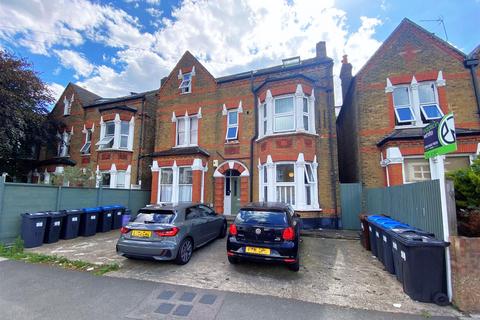 1 bedroom flat to rent, 10 Robinson Road, Colliers Wood SW17