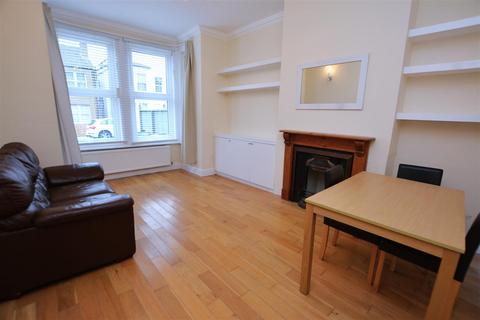 1 bedroom flat to rent, 10 Robinson Road, Colliers Wood SW17