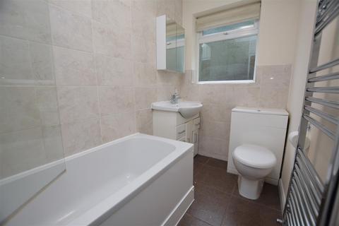 1 bedroom flat to rent, 10 Robinson Road, Colliers Wood SW17