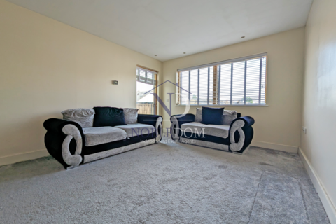 2 bedroom flat for sale, Hounslow, TW3