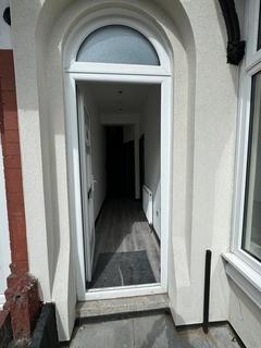 4 bedroom terraced house to rent, Shirley Road, Manchester