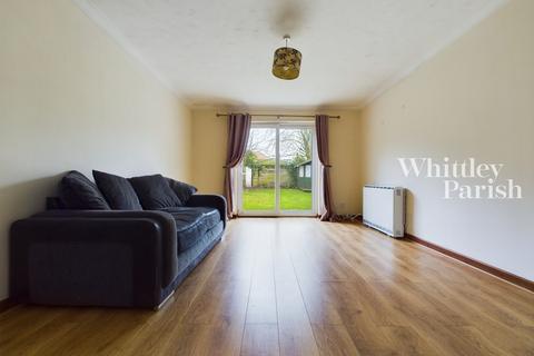 3 bedroom detached house to rent, Scrumpy Way, Banham