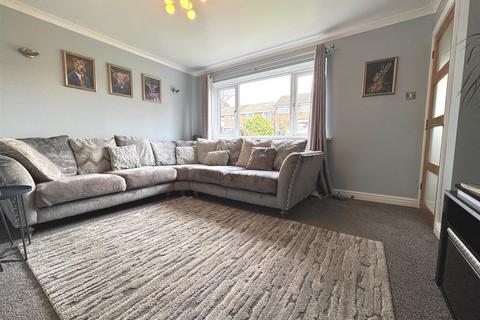 11 Berwick Road, Buxton, SK17 9PD