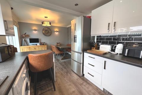 11 Berwick Road, Buxton, SK17 9PD