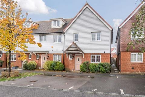 3 bedroom end of terrace house for sale, Baker Lane, Tonbridge, TN11 0FA