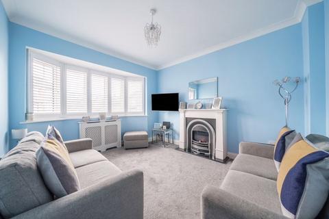 3 bedroom terraced house for sale, Sparrows Lane, London SE9