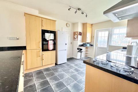 4 bedroom detached house for sale, CUMBERLAND ROAD, CLEETHORPES