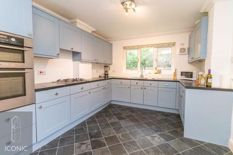 4 bedroom detached house for sale, Hinshalwood Way, Old Costessey, Norwich