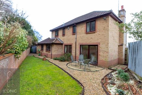 4 bedroom detached house for sale, Hinshalwood Way, Old Costessey, Norwich