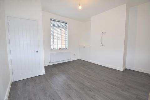 3 bedroom terraced house to rent, Union Street, Manchester M29